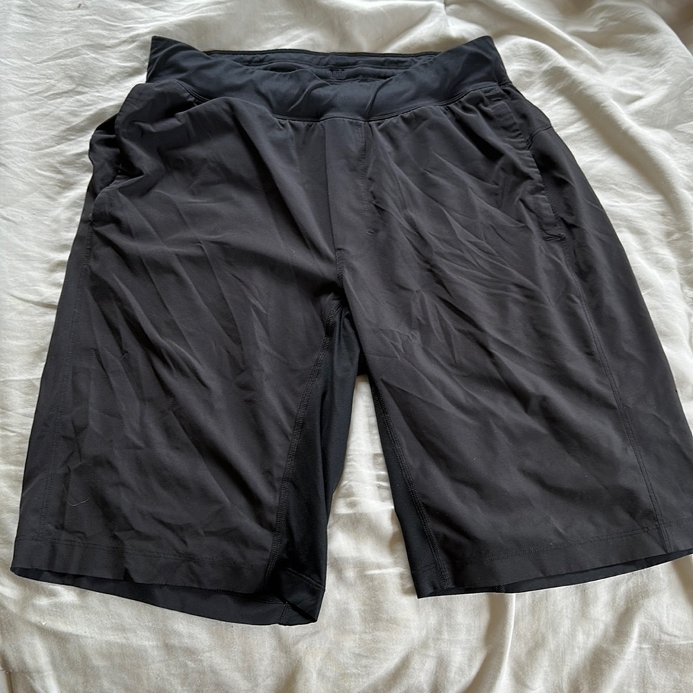 Black lululemon shorts 11’